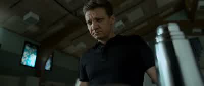He rushes in from behind. - Tag