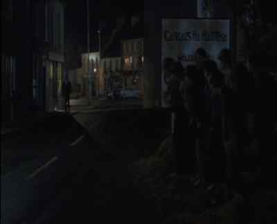 He`s coming. - War of the Buttons