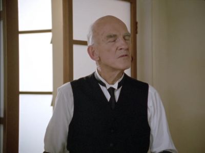 He said that he would wait for a few minutes
and it would leave a ticket, - Agatha Christie's Poirot
