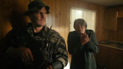 He said he heard
a noise in here. - SEAL Team