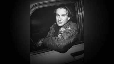 He said, "Robin,
we got 22 shows,
guaranteed, - Robin Williams: Come Inside My Mind