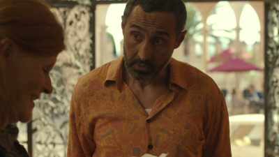 He said you would
give me another $200 - The Night Manager