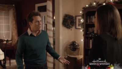He seems to know who you are, - Engaging Father Christmas