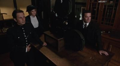 - He seems stiff, preoccupied.
- Exactly. - Murdoch Mysteries