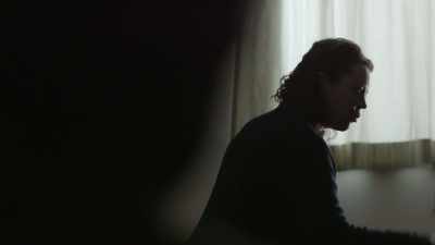 He sees that, we get him,
he comes to the table, - The Night Manager