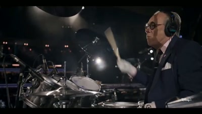 ♪ He shall, he shall be ♪ - Elton John Live: Farewell from Dodger Stadium
