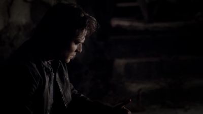 He shot me in the head. - The Vampire Diaries