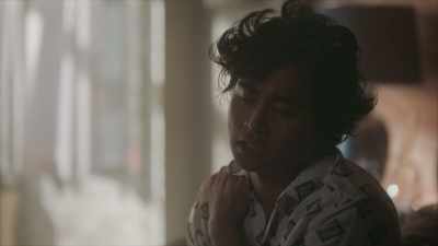 He showed me how to hold it, - The Rookie: Feds
