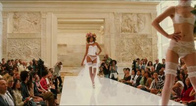 He sings for pleasure not for money - To Rome with Love