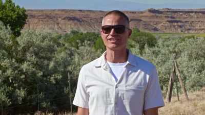 He sits down and he says
before he has a chance - Jack Osbourne's Night of Terror: UFOs
