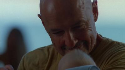 - He smells good.
- Doesn't he? - Lost