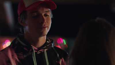 - He smelt like sweat alright, - Crushed
