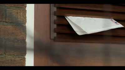 He started delivering letters
to my apartment, - I Am a Stalker
