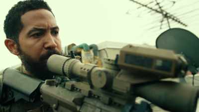 He stood up to that...
Bravo 1, back right. - SEAL Team