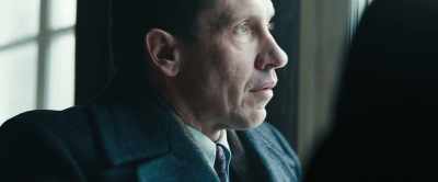 He was supposed to be in The Hague.
All day. - The Resistance Banker