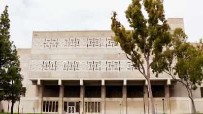 He was taken to the
Orange County jail, - World's Most Evil Killers