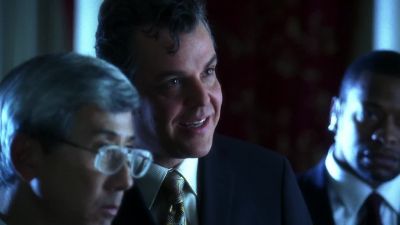 He taped himself up. - CSI: Crime Scene Investigation