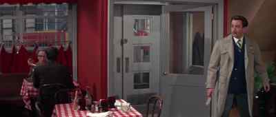 - He tell humble rickshaw to wait.
- Yes, yes! - The World of Henry Orient