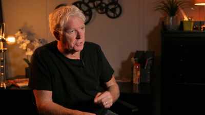 He was the narrator
of Big Wednesday, - Hollywood Dreams & Nightmares: The Robert Englund Story