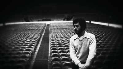 He thought if he could get Bob
Dylan to his record company, - Once Were Brothers