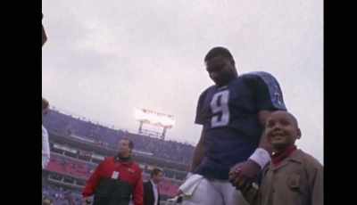 He had three children.
He was still married to his wife. - Untold: The Murder of Air McNair