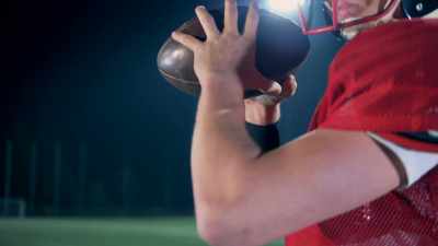 He had to lean on me, had to lean on
Antowain the running back, - Becoming the G.O.A.T.: The Tom Brady Story