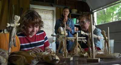 - He told me. (giggles) - Dark Night of the Scarecrow 2