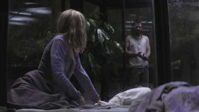 - He took him.
- I didn't hear the gas. - The OA