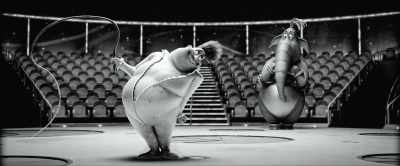 He trained his three
ton elephant Pickles - Hitpig!