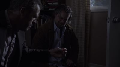 He used to wear those
stupid things all the time. - House