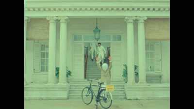 He walked to a bicycle,
mounted it, and pedaled a figure-eight. - The Wonderful Story of Henry Sugar