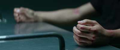He wants asylum.
He wants America. - Mile 22