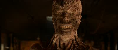He wants you to open the chest! - The Mummy Returns