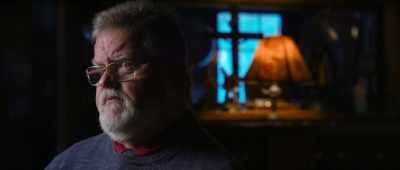 He went behind Alan,
he pulled this out, - The Devil on Trial