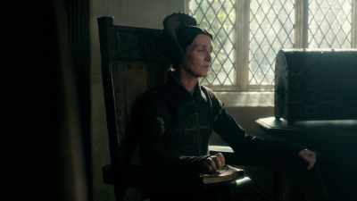 He wishes us
to set about his coronation. - The White Princess