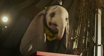 He won't fly. - Dumbo