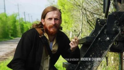 He won't let me give him a haircut. - Fear the Walking Dead