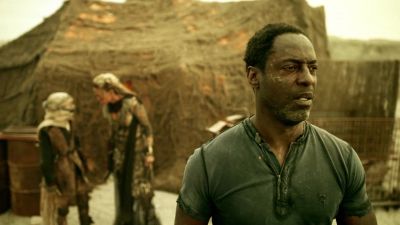 He won't run!
Please! They'll hurt him! - The 100