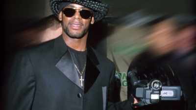 He would never ask me if, um,
it was okay to be filmed, - Surviving R. Kelly