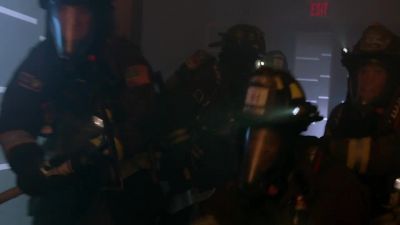 - Head for the exits!
- Hurry! - Chicago Fire