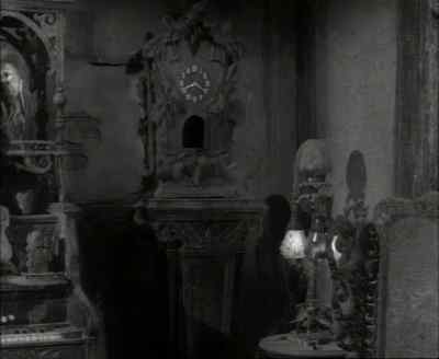 Head for the hills!
It's King Kong! - The Munsters