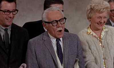 - HEAD UP, BOY. HEAD UP.
MARK. MARK. - The Ugly Dachshund