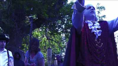 - Hear me, master of the red seas. - Sharkula