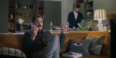 - Heartbreak is the worst.
- Yeah. - Love in the Villa