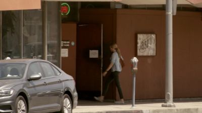 Heather Strout's going inside. - Bosch