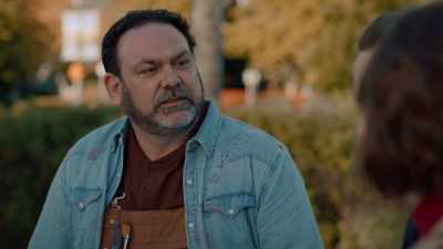 Hector, uh, you're an artist. - Falling Together