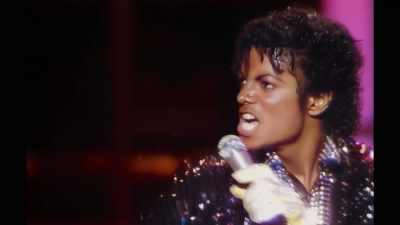 ♪ Hee-hee-hee ♪ - Thriller 40