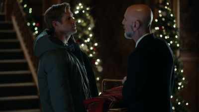 (Heels clacking) - A Royal Christmas Crush