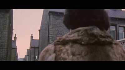 [heels clicking] - The Ripper
