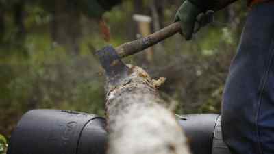 Heimo:
I'M SICK OF BUILDING CABINS. - The Last Alaskans